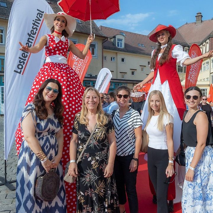 Gruppenfoto vom losleben Festival.