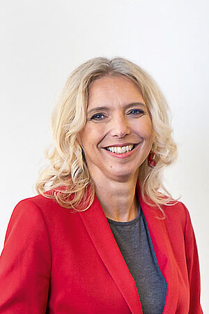 Portät von Alexandra Kazda.