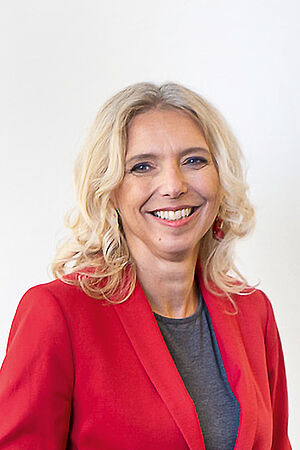 Portät von Alexandra Kazda.