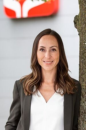 Porträt von Kathrin Donhauser.