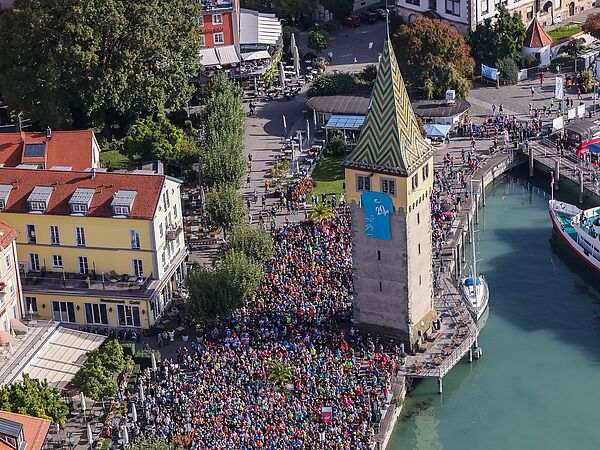 Viele Läufer beim Laufevent 3-Länder-Marathon.