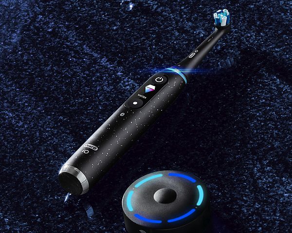 Bild von Oral-B iO10 Zahnbürste.