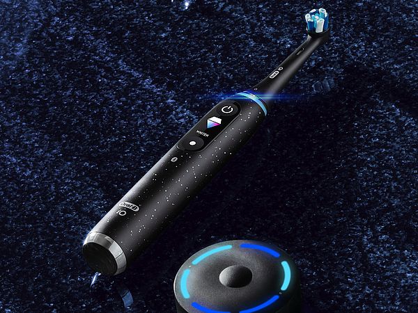 Bild von Oral-B iO10 Zahnbürste.