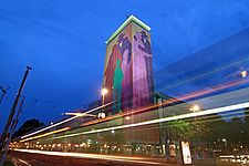 Der Ringturm bei Nacht