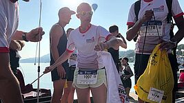 Bild eines Läufers beim Marathon Kärnten läuft.