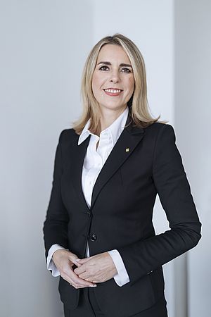 Sonja Steßl