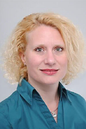 Porträt von Petra Hrazdil.
