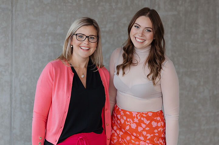 Bild von Versicherungsexpertinnen Vera Kratky und Anna Hutterer