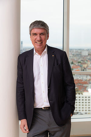 Portrait von Roland Gröll